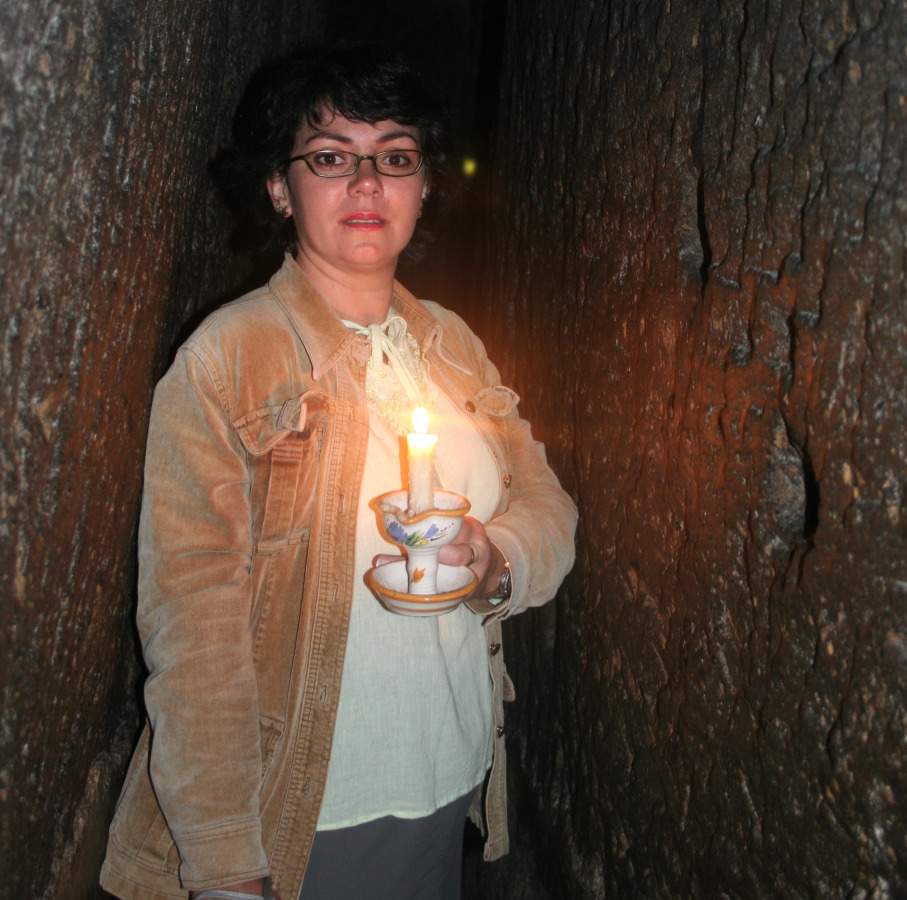 En la visita de Nápoles subterránea, durante el trayecto que hicimos con una vela.