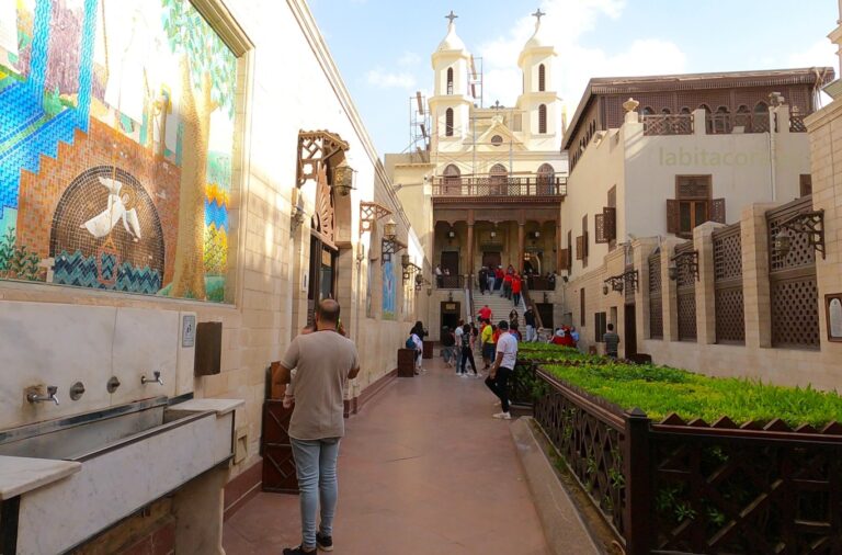 La Iglesia copta de la Virgen María o la Iglesia colgante de El Cairo