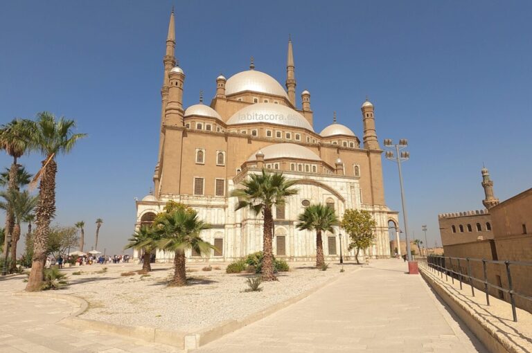La mezquita Mohamed Ali Pasha (conocida como la Mezquita de Alabastro) en El Cairo. Egipto.
