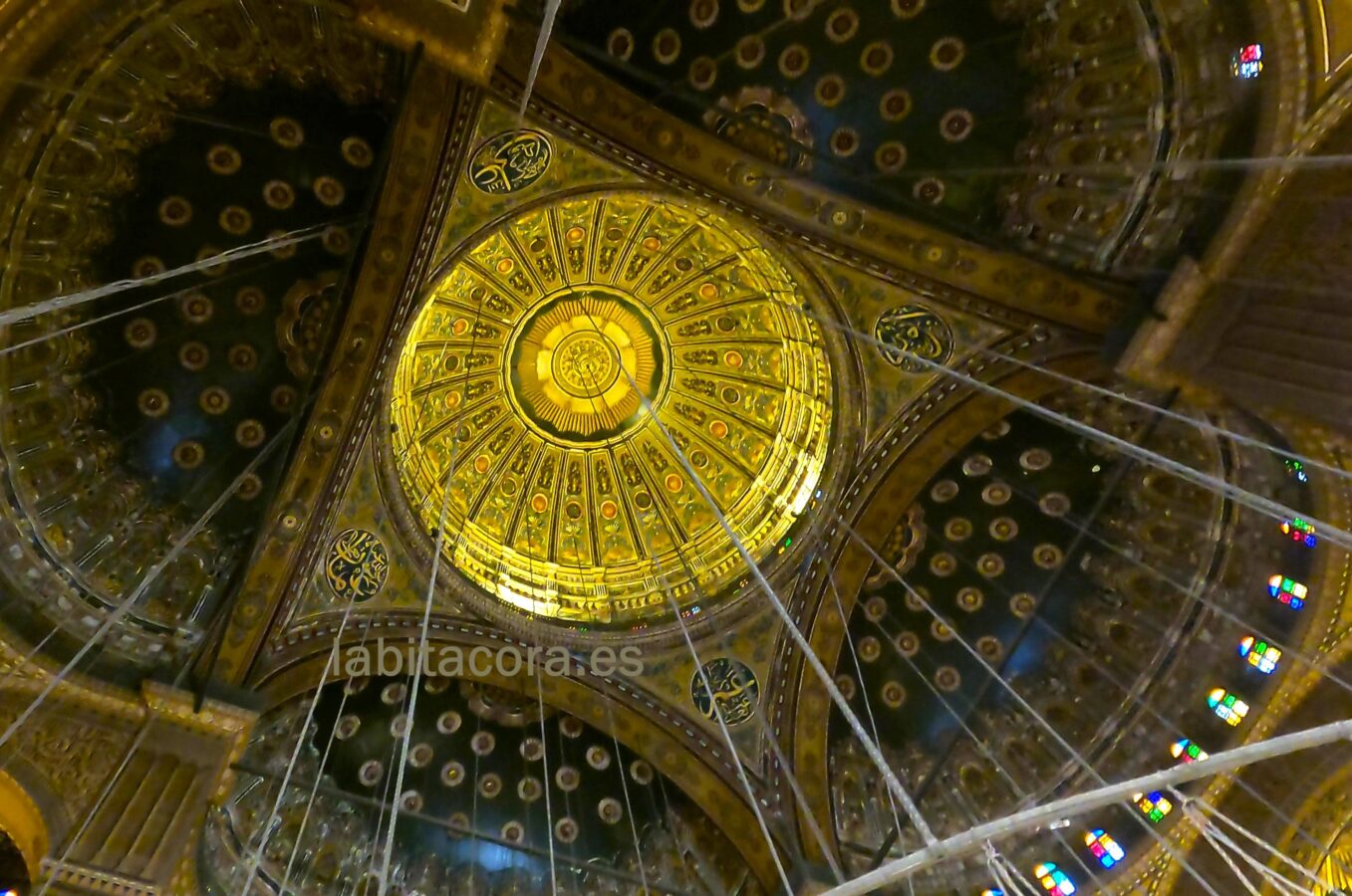 El interior de la mezquita Mohamed Ali Pasha en El Cairo. Egipto