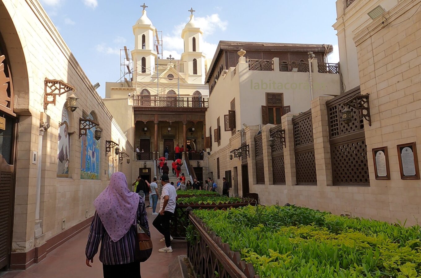 La Iglesia colgante o la Iglesia copta de Santísimas María Virgen de El Cairo