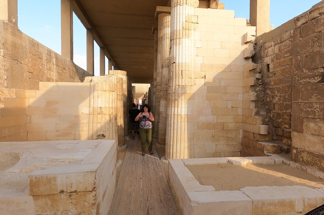El Complejo funerario del faraón Zoser en Saqqara. Egipto