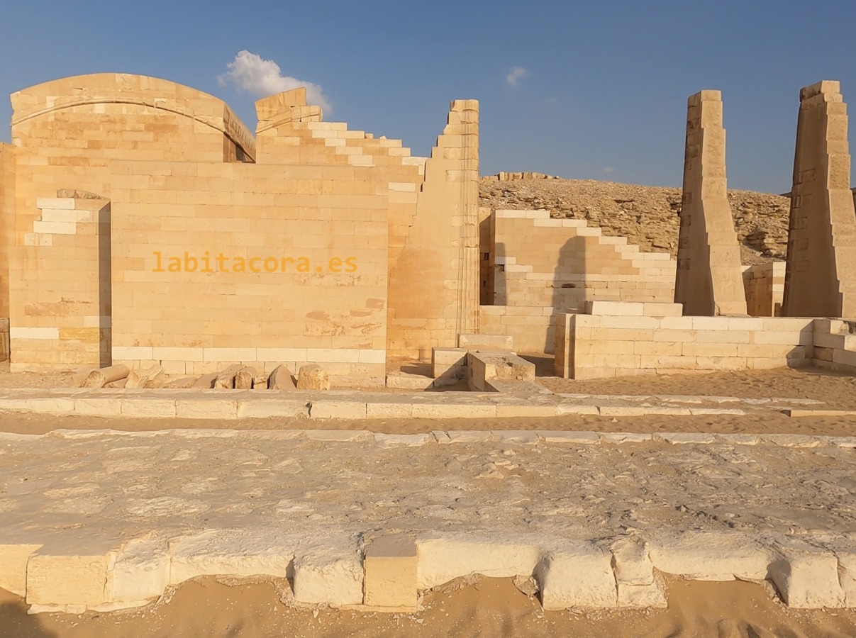 Las ruinas de la corte de Heb-Sed, en la necrópolis de Saqqara de  El Cairo. Egipto
