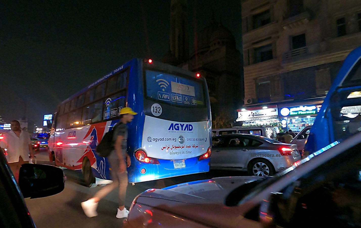 El caótico trafico cairota. Egipto.