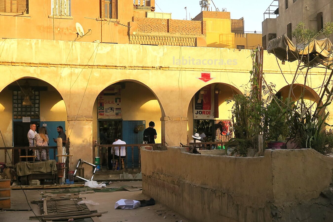 He marcado con una flecha el famoso bazar de Jordi en El Cairo.
