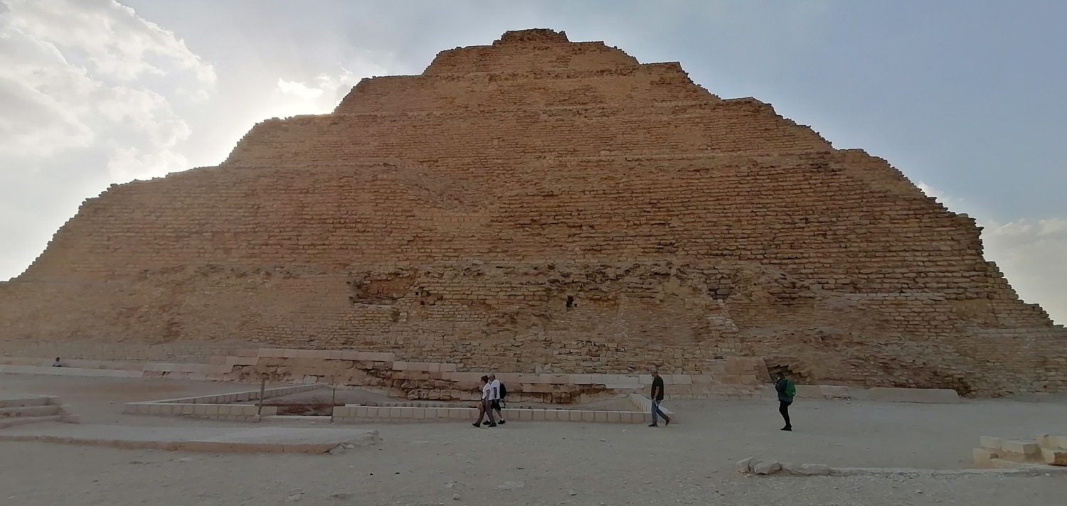 La pirámide escalonada de Zoser en Saqqara, Egipto.