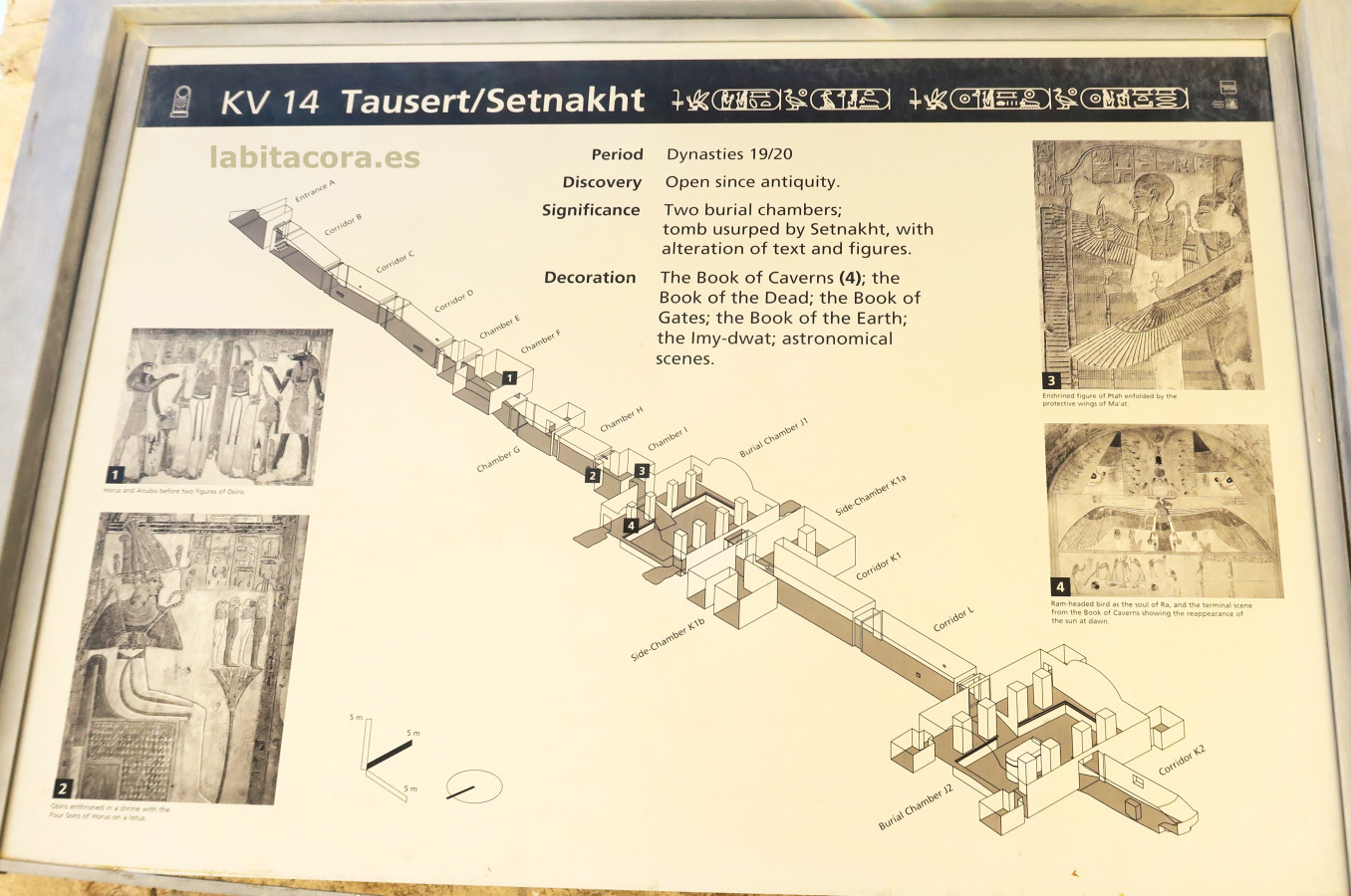 El cartel informativo de las tumbas de la reina Tausert y Sethnajt (KV 14)