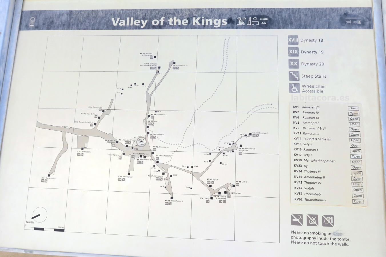 Mapa de las tumbas en el Valle de los Reyes en Lúxor, que son accesibles para personas con movilidad reducida. Egipto.