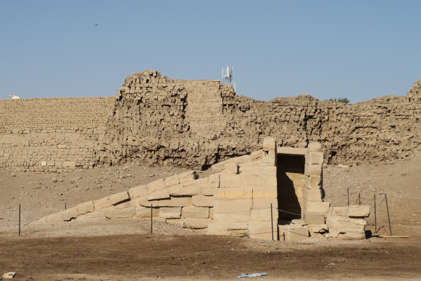 El Nilómetro en Medinet Habu en Lúxor, Egipto.