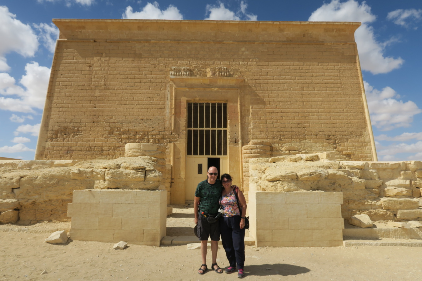 Jose y yo en el parque arqueológico del templo de Qarun en El Fayum, Egipto