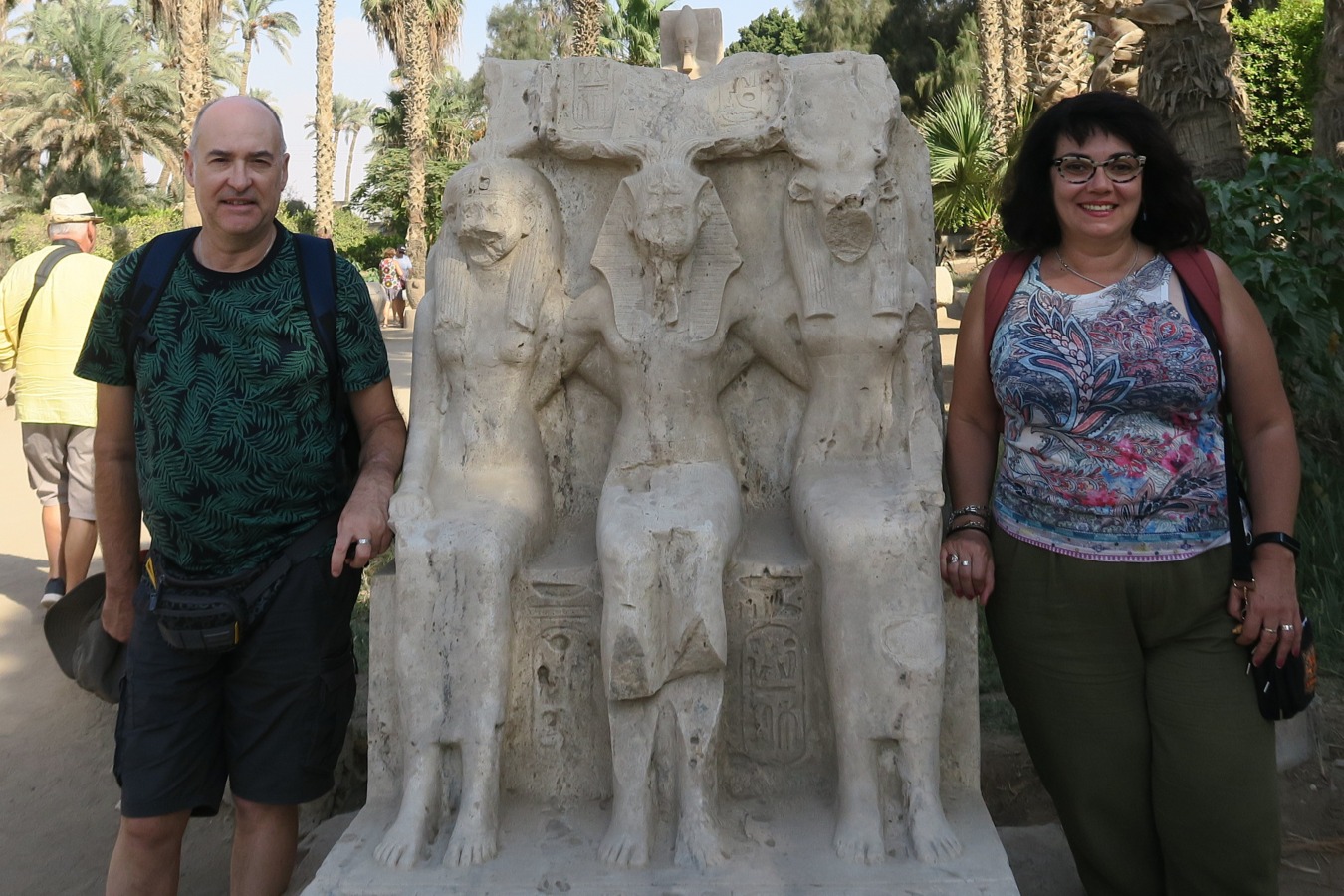 Jose y yo en el Museo al Aire Libre de Menfis, Egipto.
