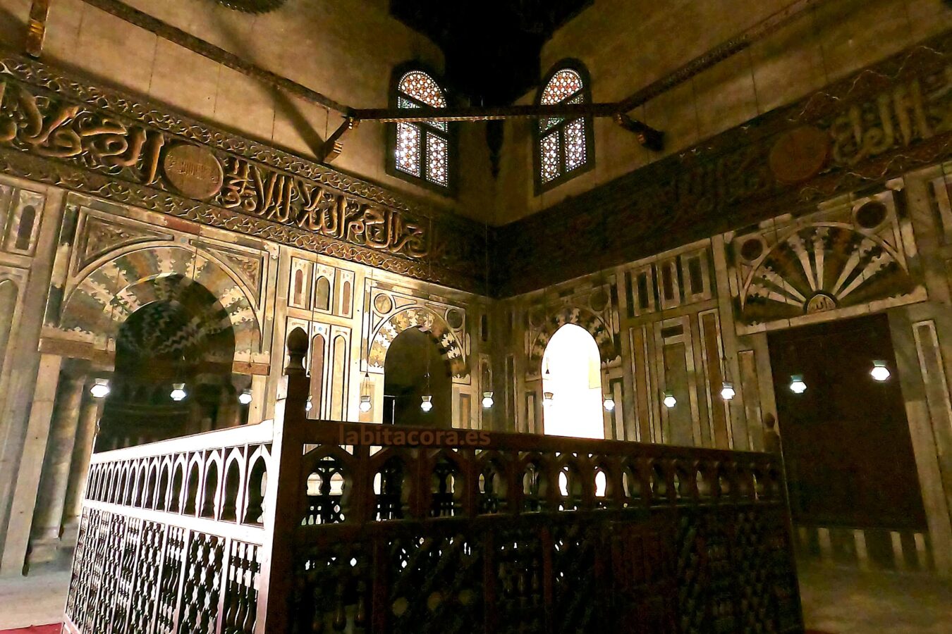 El mausoleo de la Mezquita-Madraza del sultán Hassan y de algunos de los hijos en El Cairo.