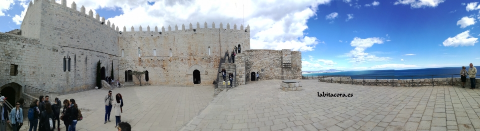 El patio del castillo de Peñíscola 